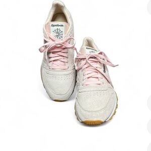 Reebok Cream and Posh Pink Athletic Shoes .Throwback!!